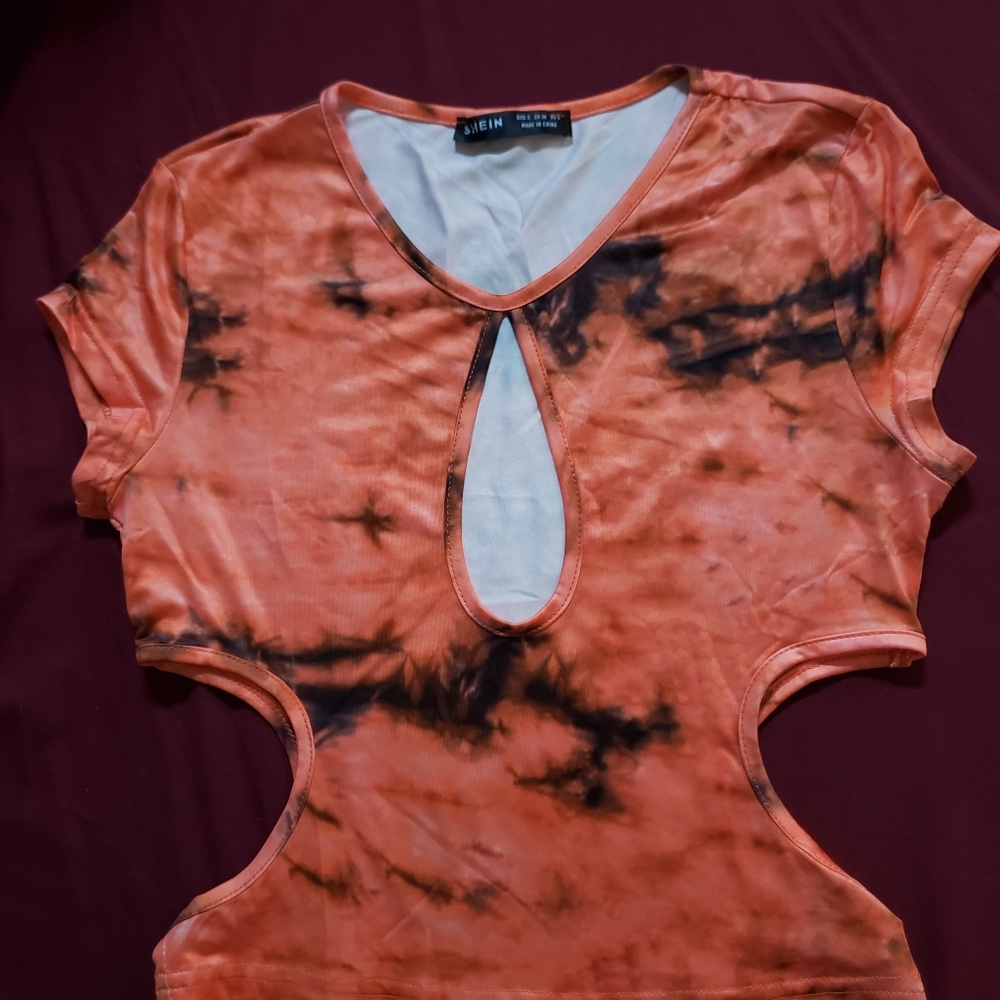 Shein. Orange and. Blk. Crop top